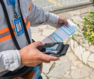 Clientes Energisa podem pagar recarga de celular na conta de luz