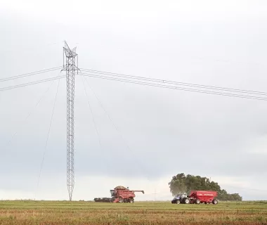 Mato Grosso: acidentes de máquinas agrícolas com rede elétrica afetam Mato Grosso: acidentes de máquinas agrícolas com rede elétrica afetam