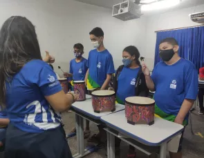 Instituto Ciranda oferece aulas de música para alunos surdos